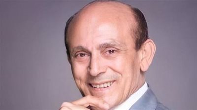 تعرف على محمد صبحي.. الفنان الذي جمع بين الإبداع والرسالة