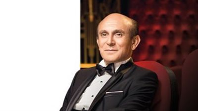 محمد صبحي والمسرح.. علاقة عمر