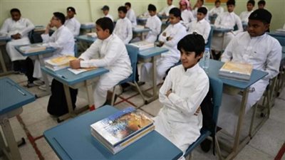 تفاصيل عودة المشرفين والمعلمين وفق التقويم الدراسي 1447