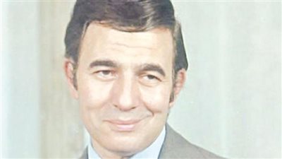 من هو رشوان توفيق؟ قصة حياة وفاء وبركة الوالدين في حياة الفنان