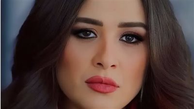 من هي ياسمين عبد العزيز؟ سيرة ومسيرة النجمة المصرية