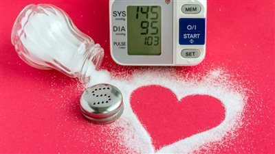 تأثير الملح على ضغط الدم.. اعرف توصيات جمعية القلب الأمريكية