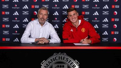 رسميا.. مانشستر يونايتد يعلن ضم بنيامين سيسكو حتى 2030