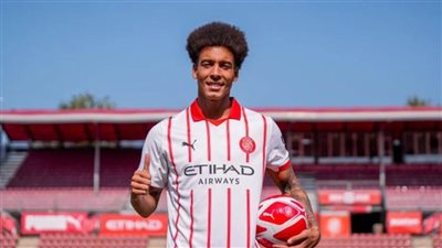 رسميا.. جيرونا يتعاقد مع النجم البلجيكي أكسيل فيتسل