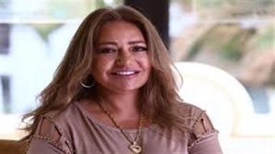 من هي ليلى علوي؟ السيرة الذاتية والمسيرة الفنية للفنانة المصرية