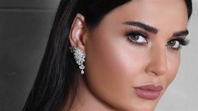 سيرين عبد النور: مسيرة فنية متألقة بين الغناء والتمثيل والجمال