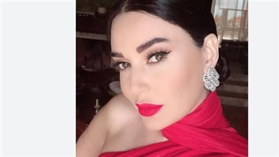 قصة نجاح سيرين عبد النور من عروض الأزياء إلى قمة التمثيل والغناء