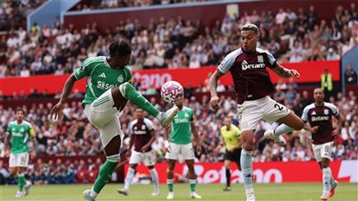 بأول حالة طرد.. أستون فيلا ونيوكاسل يفتتحان موسمهما بالتعادل سلبي