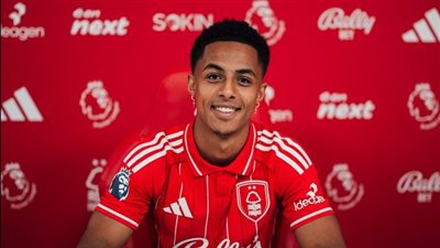 رسميا.. نوتنجهام فورست يعلن ضم أوماري هوتشينسون حتى 2030