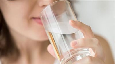 فوائد شرب الماء الدافئ الصحية