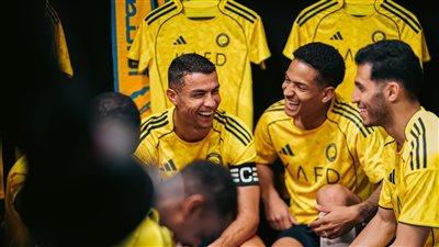 بحضور نجومه.. النصر يقدم قميصه الجديد قبل انطلاق السوبر السعودي (صور)