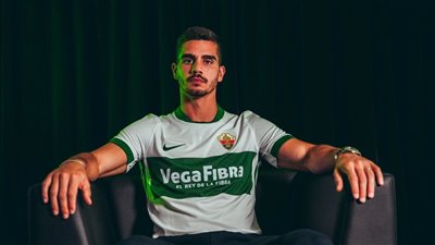 رسميا.. إلتشي الإسباني يعلن ضم البرتغالي أندري سيلفا