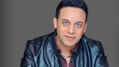 مصطفى قمر.. صوت جيل التسعينيات