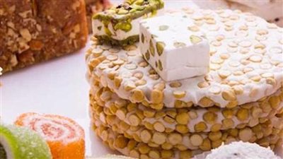 هل شراء حلوى المولد حلال أم حرام؟