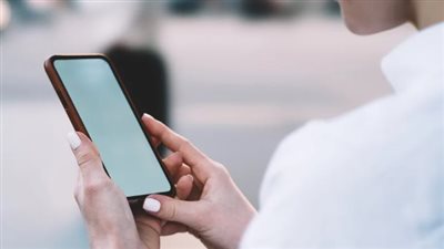 الأسئلة الشائعة حول تحديث الهاتف وإجاباتها