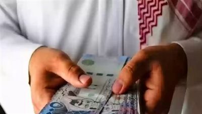 حقيقة صرف راتب مضاعف لموظفي الدولة في السعودية أغسطس 2025