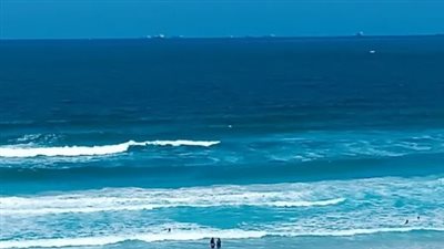 شاطئ أبو تلات.. لؤلؤة هادئة على شواطئ الإسكندرية