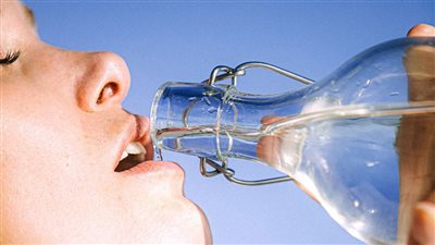 أضرار عدم شرب كمية كافية من الماء على الجسم