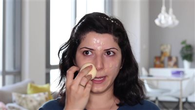طريقة وضع الفاونديشن للبشرة الدهنية