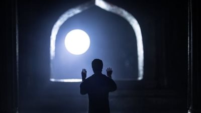 وقت صلاة العشاء الصحيح وأحكامه الشرعية