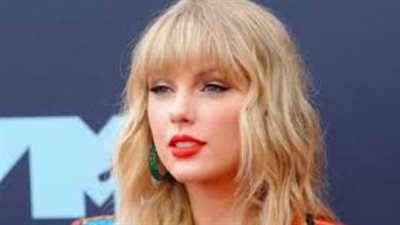 تايلور سويفت Taylor Swift: أيقونة الموسيقى العالمية وقصة نجاح ملهمة