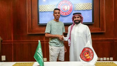 رسميا.. ضمك السعودي يعلن ضم جمال حركاس مدافع الوداد المغربي