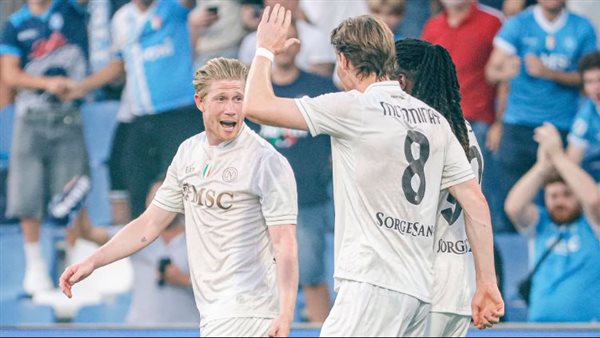 دي بروين يقود نابولي لافتتاح مشواره بالدوري الإيطالي بالفوز على ساسولو دي بروين يقود نابولي لافتتاح مشواره بالدوري الإيطالي بالفوز على ساسولو