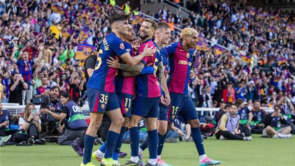 رسميا.. رابطة لاعبي الدوري الإسباني ترفض إقامة مباراة برشلونة وفياريال خارج البلاد رسميا.. رابطة لاعبي الدوري الإسباني ترفض إقامة مباراة برشلونة وفياريال خارج البلاد