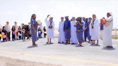 عروض كرنفالية إماراتية وجنوبية خلال افتتاح محطة شبوة للطاقة الكهربائية بدعم أبو ظبي