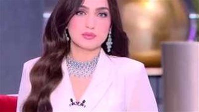 ياسمين عز وإطلالاتها الصيفية التي تثير السوشيال ميديا