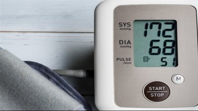 الاكتئاب وارتفاع ضغط الدم.. هل هناك علاقة بينهما؟