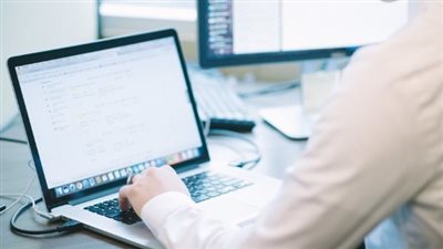 جدارات تعلن عن وظائف تعليمية للجنسين: فرصة مساعد معلم برواتب ومزايا جذابة