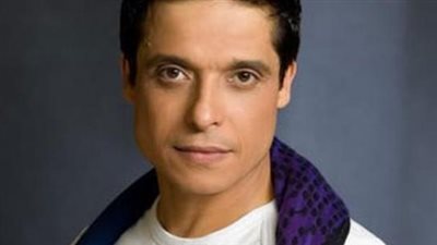 السيرة الكاملة للفنان عامر منيب: من الرومانسية إلى الخلود الفني