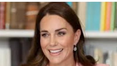 كيت ميدلتون تغيّر لون شعرها وتظهر بأسلوب عصري لافت مع الأمير ويليام