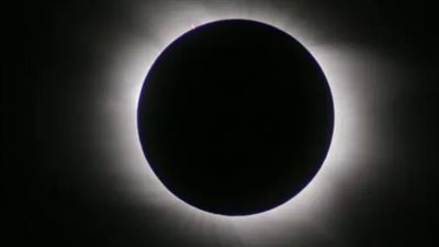 خسوف القمر الدموي 2025.. كل ما تريد معرفته عن الظاهرة وأماكن مشاهدتها