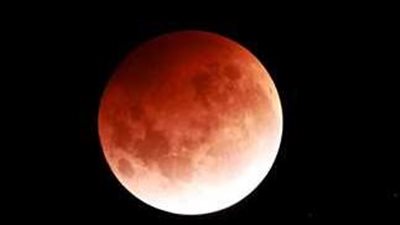خسوف القمر 7 سبتمبر 2025: تحذيرات فلكية لمواليد 4 أبراج