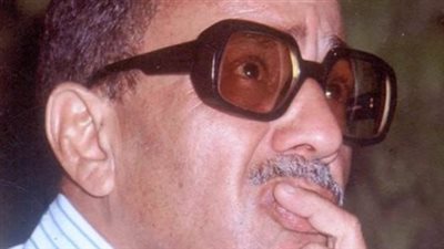 برنامج «كلمتين وبس».. فؤاد المهندس يواجه المجتمع بخفة ظل