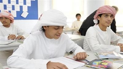 المنح التعليمية في الجنوب: استثمار استراتيجي في مستقبل الشباب