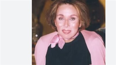 بدايات مشوار لبنى عبد العزيز وأدوارها المؤثرة