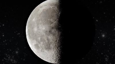 علماء ألمان يبتكرون جهاز ليزر لحفر جليد أقمار المشتري وزحل