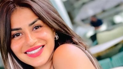 منة فضالي تشكر أصدقائها على مفاجأة عيد ميلادها الـ42