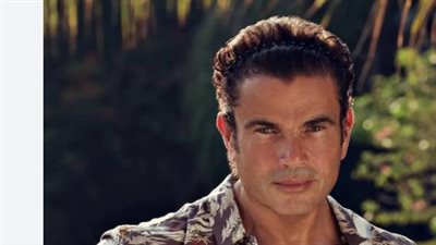 من يتصدر المشهد الغنائي العربي: عمرو دياب أم فضل شاكر؟