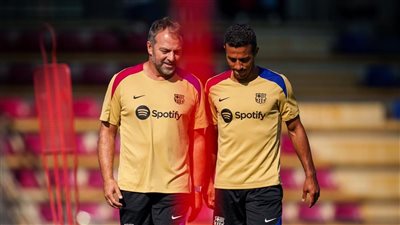 رسميًا.. تياجو ألكانتارا ينضم إلى الجهاز الفني لبرشلونة