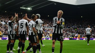 نيوكاسل يحقق أول انتصاراته في الدوري الإنجليزي.. وتعادل أستون فيلا