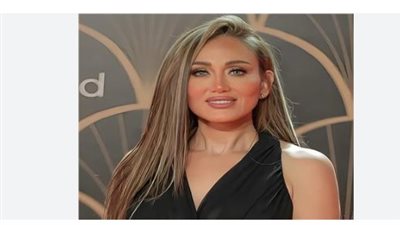 ريهام سعيد تتمسك بحقها القانوني في مواجهة كروان مشاكل