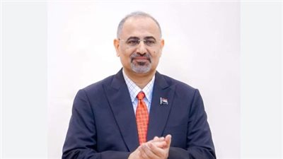 قرارات عيدروس الزُبيدي: إعادة هيكلة الجنوب وبناء مؤسسات دولة قوية