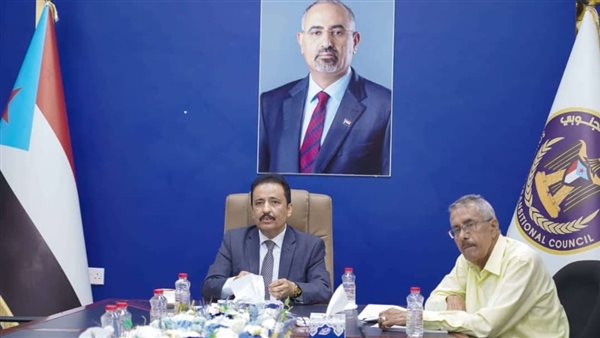 “الانتقالي الجنوبي” يقدّم إحاطة لوسائل الإعلام الدولية حول الملفات السياسية والاقتصادية