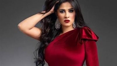 الروحانية والفن في حياة ياسمين عبد العزيز