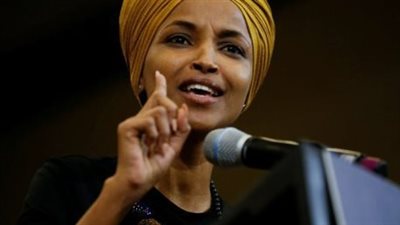 اتهامات نانسي ميس لإلهان عمر وتشويه سمعة كيرك