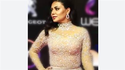 رانيا يوسف تتصدر مواقع التواصل بإطلالات صيفية جريئة وعصرية